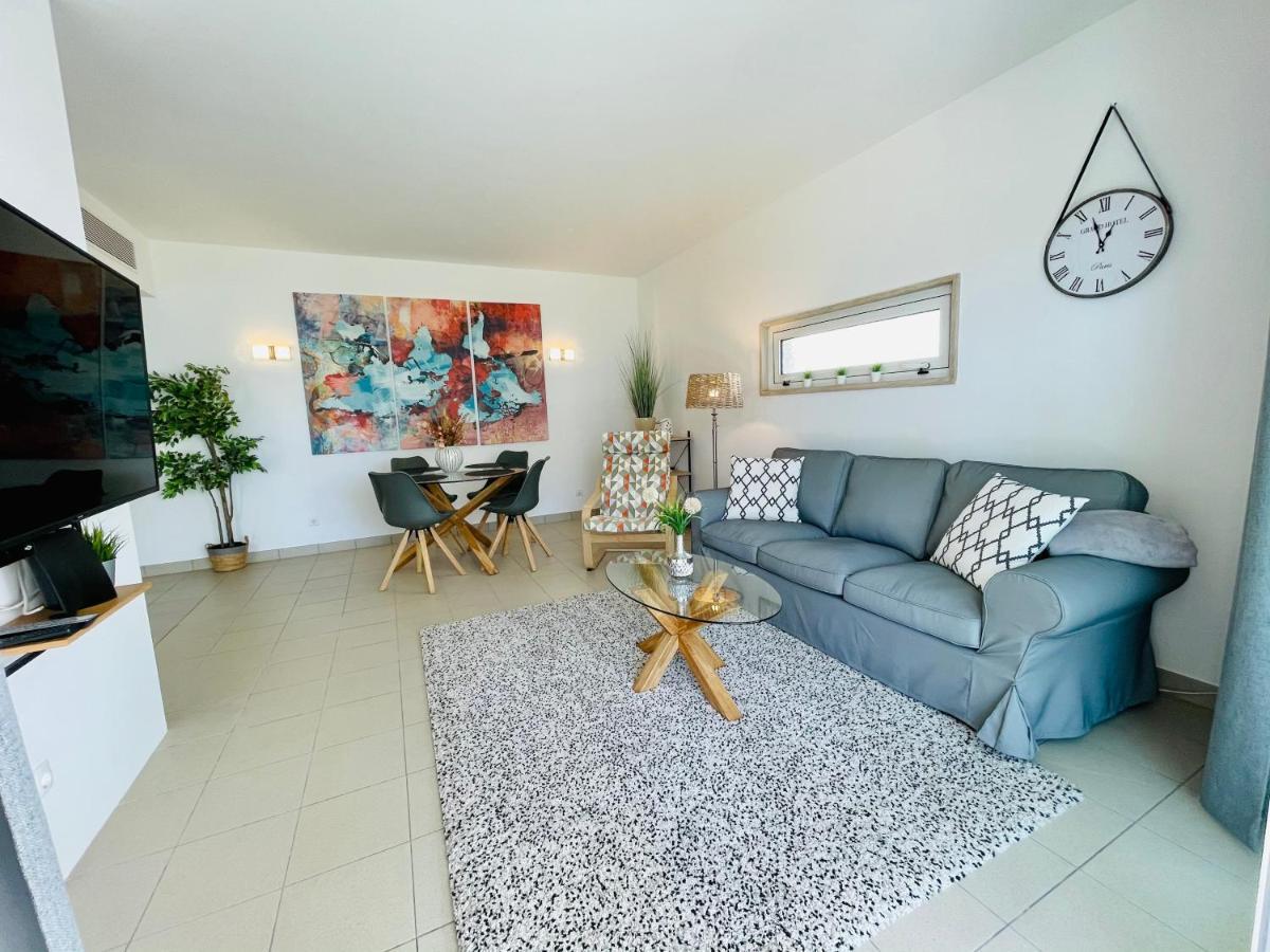 Angies Marina Apartment, Includes 2 Free Passes For The Marina Pool Lagos Exterior photo