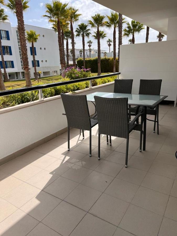 Angies Marina Apartment, Includes 2 Free Passes For The Marina Pool Lagos Exterior photo